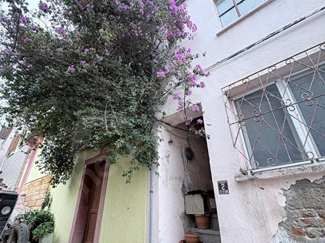 AYVALIK SAKARYA MAHALLESİNDE SATILIK 3+1 BAHÇELİ RUM EVİ - Görsel 3
