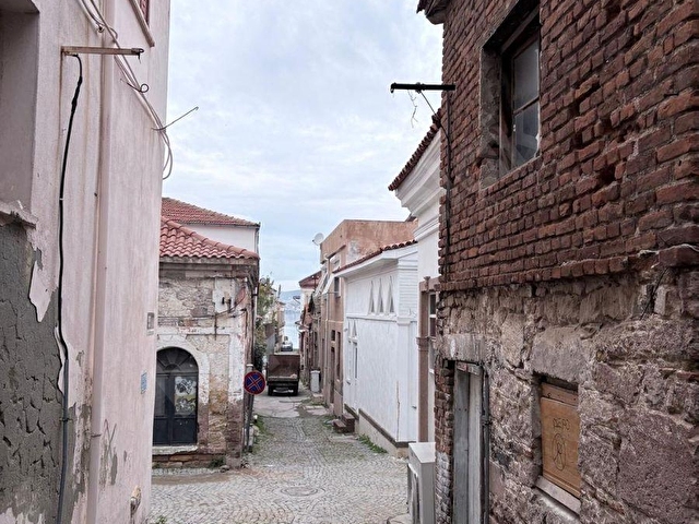 AYVALIK SAKARYA MAHALLESİNDE SATILIK 3+1 BAHÇELİ RUM EVİ - Görsel 5