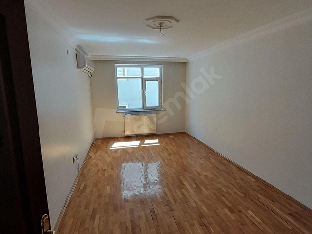 RNKdan AKAR CADDESİ ÜZERİNDE EBEVEYN BANYOLU 3+1 1.KAT DAİRE - Görsel 12