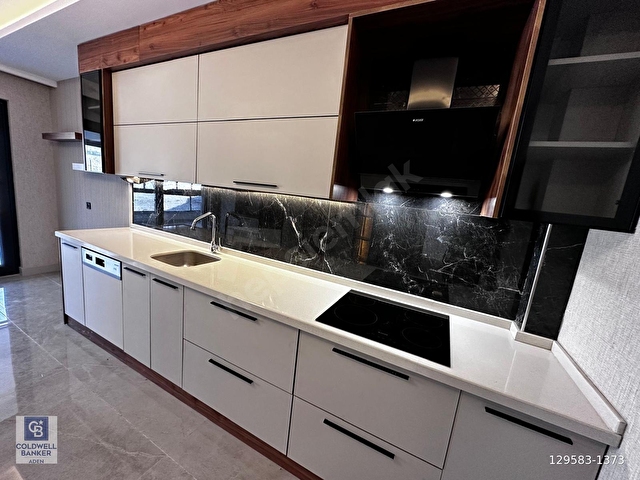 SUSUZ DA SATILIK ULTURA LÜKS 4+1 DAİRE - Görsel 12