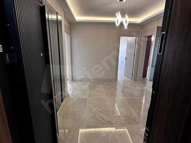 SUSUZ DA SATILIK ULTURA LÜKS 4+1 DAİRE - Görsel 3