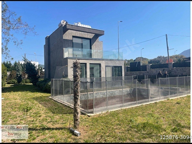 Gölköy Merkezde,Sahile Yürüme Mesafesi Lüks 5+1 Müstakil Villa