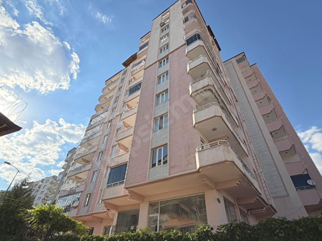 GÜNEYKENTTE SATILIK MERKEZİ KONUMDA SİTE İÇİ ARA KAT 3+1 DAİRE