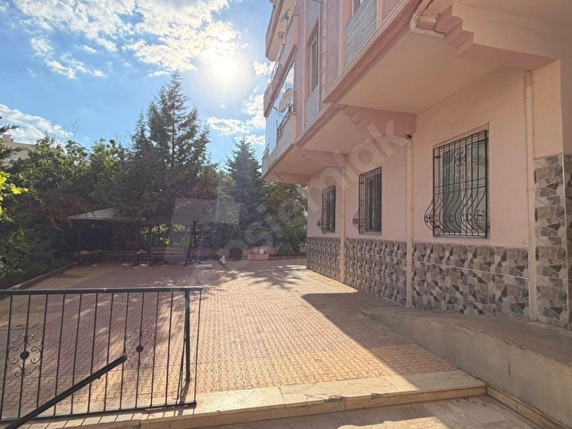 GÜNEYKENTTE SATILIK MERKEZİ KONUMDA SİTE İÇİ ARA KAT 3+1 DAİRE - Görsel 2