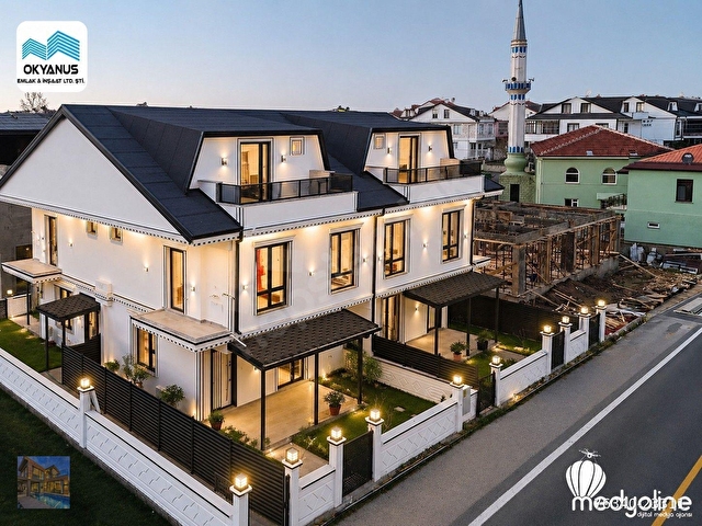 SAKARYA KOCAALİ DE DENİZE ÇOK YAKIN FERAH 3+1 VİLLA