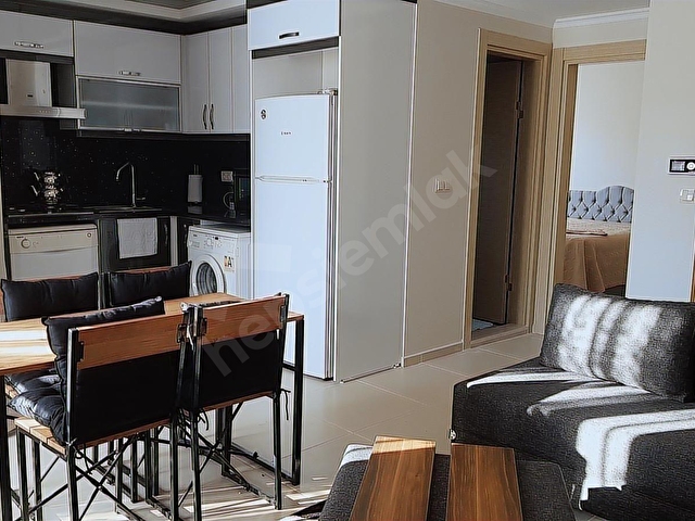 SIĞACIK MERKEZDE TERAS KULLANIMLI EN ÜST KAT FUL EŞYALI 1+1 - Görsel 12