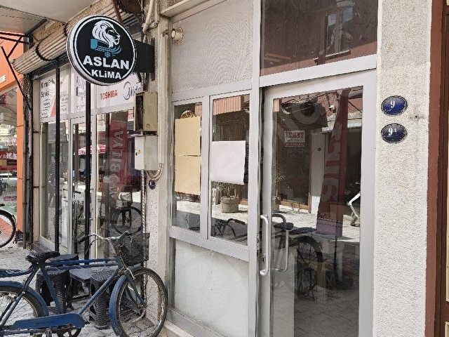 Beyaz Emlak tan postane yakını işlek sokakta 16 mkare her işe uygun cadde yakını uygun fiyat dükkan. - Görsel 17