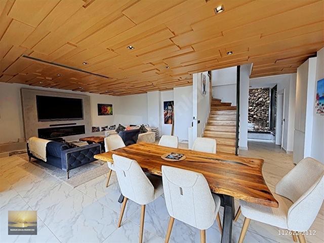 Satılık müstakil villa deniz kenarı manzaralı havuzlu ev plajlı - Görsel 7