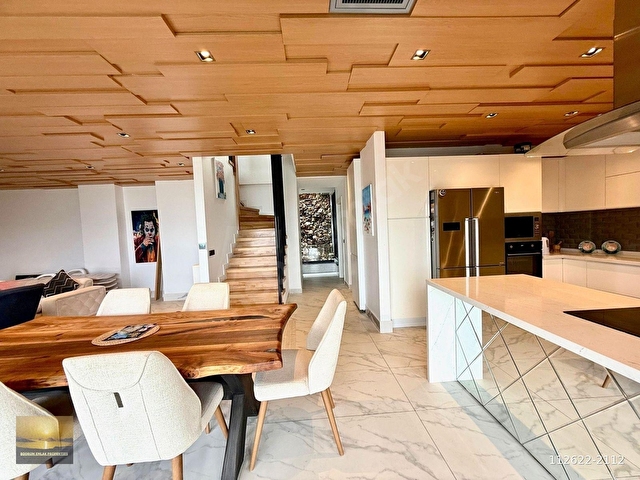 Satılık müstakil villa deniz kenarı manzaralı havuzlu ev plajlı - Görsel 12