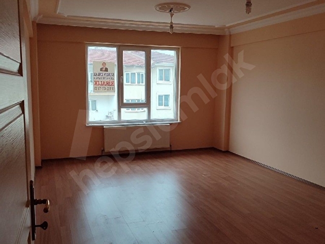 Eskişehir çamlıca mahallesi Tombakzade caddesi üzerinde üçüncüsü kat 3+1 geniş daire - Görsel 25