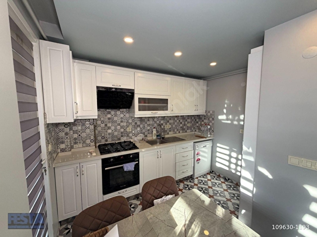 Festadan Metrobüs4dk 4+1 Asansör Balkon Teras 150m2 Satılık Dub - Görsel 6