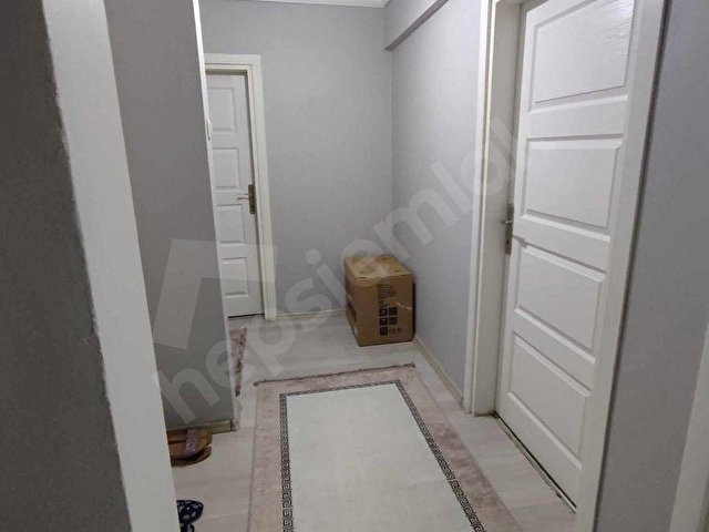 DERİNCE MERKEZDE CADDE ÜZERİNDE ÖNÜ AÇIK 2+1 KREDİYE UYGUN DAİRE - Görsel 3