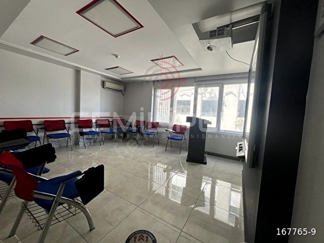 Mecidiyeköy metro çıkışında 250m2 alanlı yatırımlık ofis katı - Görsel 6