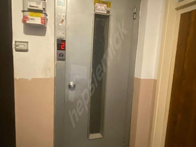 KURTULUŞ CADDESİNDE MERKEZİ KONUMDA SATILIK 2+1 ARAKAT DAİRE - Görsel 2