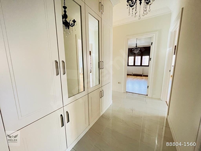 Kozyatağı Merkezde 8 yıllık 3+1 145m2 Kombili, Ebeveynli, Balkonlu - Görsel 6