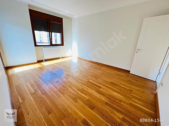 Kozyatağı Merkezde 8 yıllık 3+1 145m2 Kombili, Ebeveynli, Balkonlu - Görsel 22