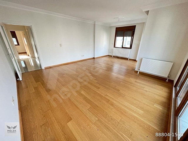 Kozyatağı Merkezde 8 yıllık 3+1 145m2 Kombili, Ebeveynli, Balkonlu - Görsel 3