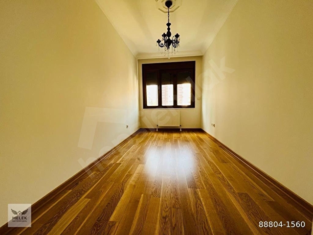 Kozyatağı Merkezde 8 yıllık 3+1 145m2 Kombili, Ebeveynli, Balkonlu - Görsel 9