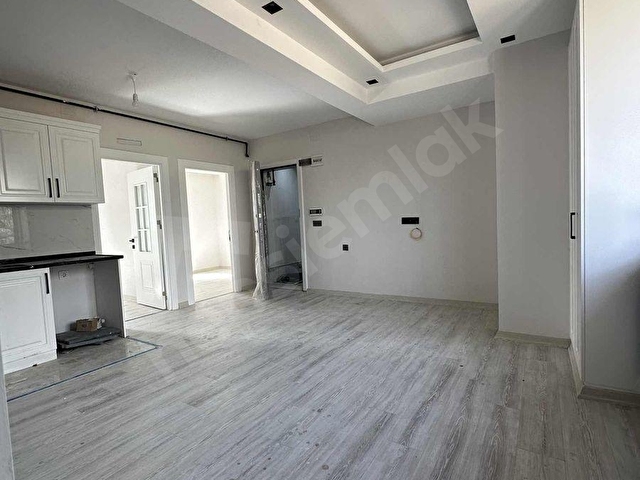 MÜCEVHER GAYRİMENKUL YANIK PETROL CİVARI SATILIK 2+0 DAİRE - Görsel 3