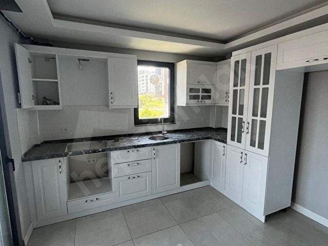 ÇAMLICADAN NİŞANTAŞINDA KİRALIK LÜX 3+1 DAİRE - Görsel 5