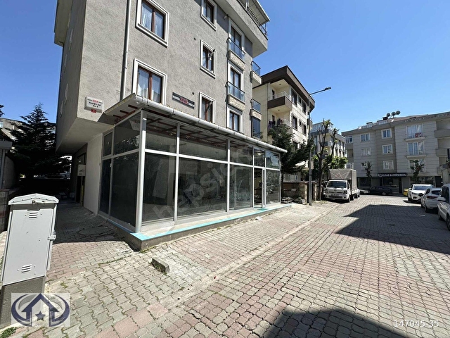 SANCAKTEPE YENİDOĞAN CADDEYE 1. PARSEL SATILIK GENİŞ DÜKKAN