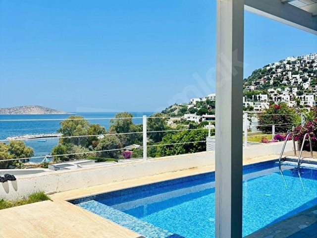 BODRUM GÜMÜŞLÜK TE DENİZ MANZARALI HAVUZLU VİLLA - Görsel 3