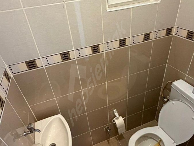 AYDINLIKEVLERİN MERKEZİNDE 2+1 3.KAT YAN CEPHE BALKONLU 80M2 KİRALIK DAİRE - Görsel 16