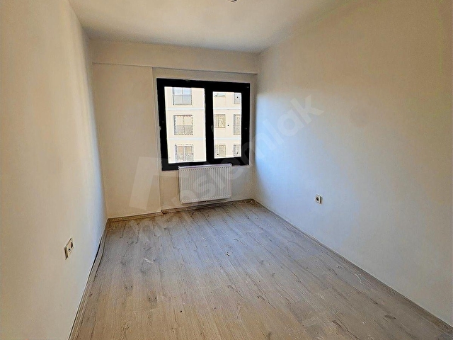 İNÖNÜ MAH. BAHÇEŞEHİR ROYAL SİTESİNDE 3+1, ARA KAT DAİRE - Görsel 22