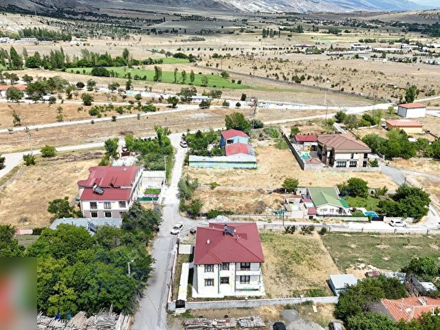 REHBER EMLAK IŞIKPINARDA BAHÇELİ EV-VİLLA İÇİN 640 M2 KÖŞE ARSA - Görsel 17