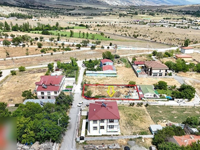 REHBER EMLAK IŞIKPINARDA BAHÇELİ EV-VİLLA İÇİN 640 M2 KÖŞE ARSA - Görsel 24