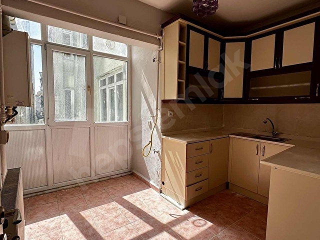 YERLİTÜRKTEN MERKEZDE KİRALIK 3+1 MASRAFSIZ ASANSÖRLÜ DAİRE - Görsel 20