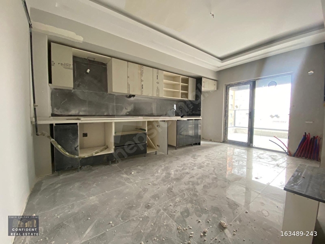 VADİ MANZARA EVLERİ OTURUMA HAZIR KATTA SATILIK 3+1 DAİRE