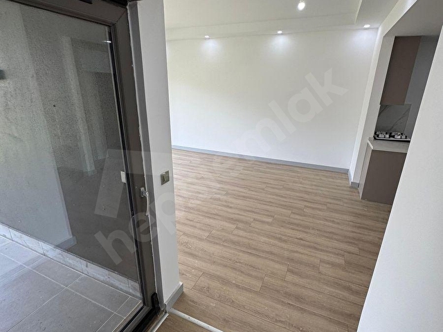 KAYALIK ZEMİNDE DENİZ MANZARALI ULTRA LÜKS BAHÇELİ 3+1 DAİRE - Görsel 13