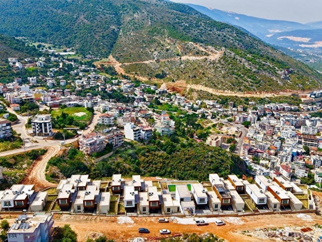 KAYALIK ZEMİNDE DENİZ MANZARALI ULTRA LÜKS BAHÇELİ 3+1 DAİRE - Görsel 3