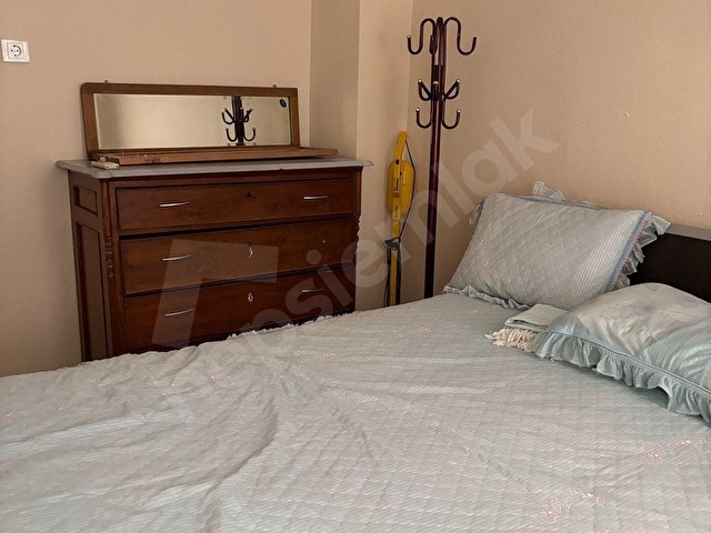 FOÇA MERKEZDE SEZONLUK KİRALIK DAİRE - Görsel 12