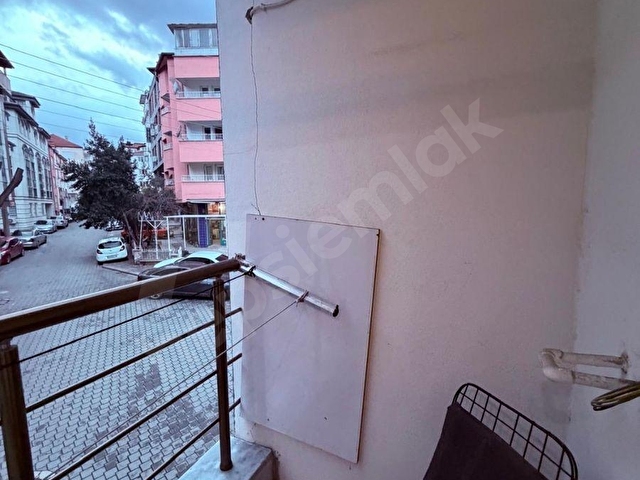 ÖN CEPHE BALKONLU ÇINAR MEVKİ 1+1 SATILIK APART - Görsel 3