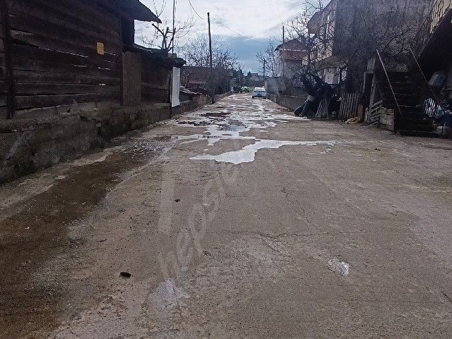 835 M2 Bahçe İçinde İki Katlı Müstakil Ev - Görsel 5