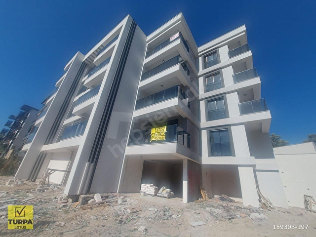 KUŞADASI DEĞİRMENDEREDE HAVUZLU SİTE SATILIK 2+1 DAİRE