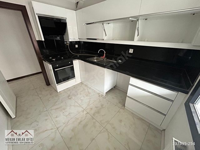 SARUHANLI EN MERKEZİ YERİNDE HARİKA KONUMDA 3+1 DAİRE - Görsel 13