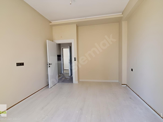 Altıntaş 40lık Yol 2. Parselde Site İçinde Havuzlu 1+1 Satılık