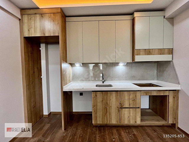 KADIKÖYDE SİTE İÇİNDE ARAKAT ÖN CEPHE SATILIK 1+1 DAİRE - Görsel 24