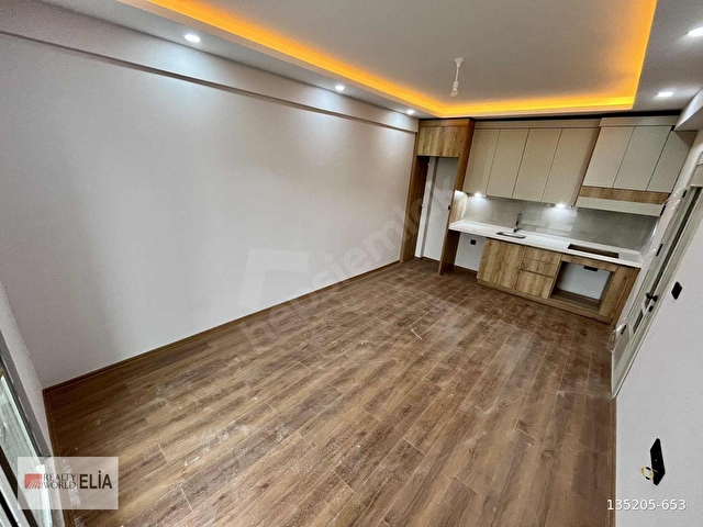 KADIKÖYDE SİTE İÇİNDE ARAKAT ÖN CEPHE SATILIK 1+1 DAİRE - Görsel 18