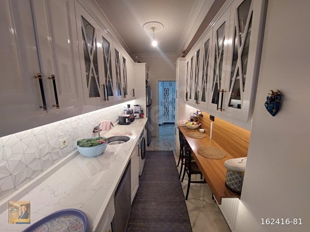 METROBÜSE MERKEZE YAKIN ÖN CEPHE 3+1 130 M2 - Görsel 16