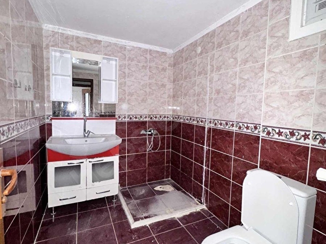 Ümraniye Çakmakta Metroya Komşu Kiralık 3+1 Ara Kat Daire - Görsel 19