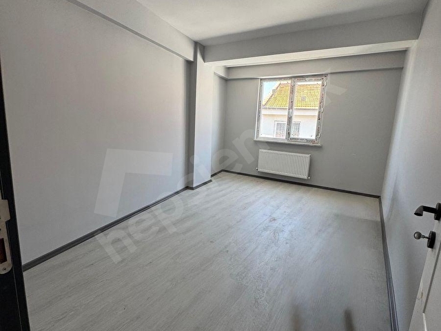 ESTROIADAN EĞİTİMCİLER CD YANI İSKANLI ARAKAT SATILIK 3+1 DAİRE - Görsel 6