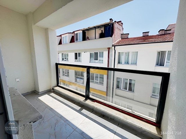 ESTROIADAN EĞİTİMCİLER CD YANI İSKANLI ARAKAT SATILIK 3+1 DAİRE - Görsel 5