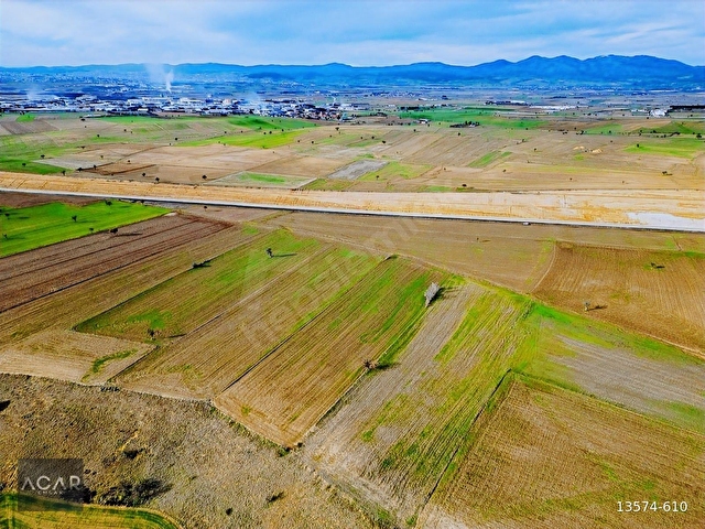 YAPAĞILARDA HIZLI TRENE VE ŞEHRE ÇOK YAKIN KONUMDA VERİMLİ ARAZ - Görsel 30