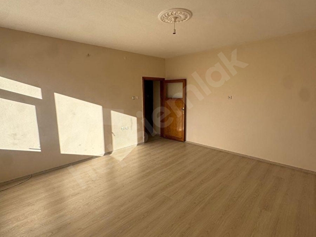 ACİL SATILIK DAİRE! ALBAYRAK CADDESİNDE 3+1 130M2 DAİRE - Görsel 14