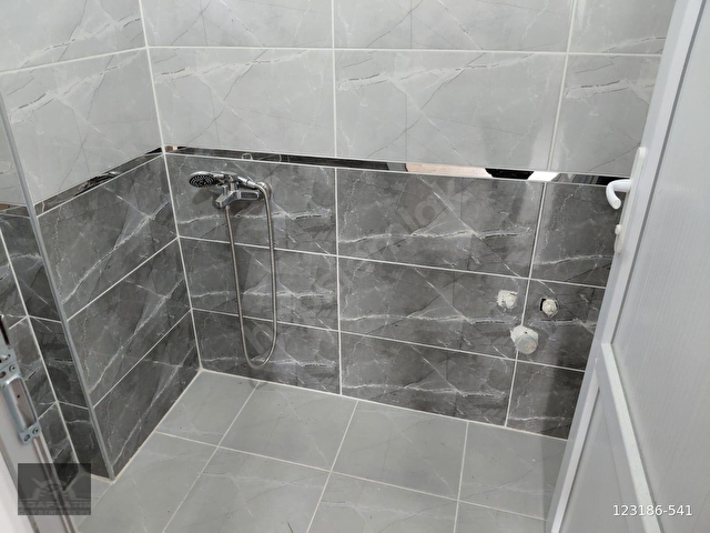 Adaplatinden Şalpazarı Merkezde 145m2 2 balkonlu 2 banyolu 4+1 - Görsel 23