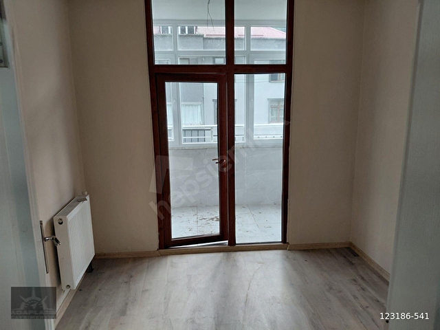 Adaplatinden Şalpazarı Merkezde 145m2 2 balkonlu 2 banyolu 4+1 - Görsel 24